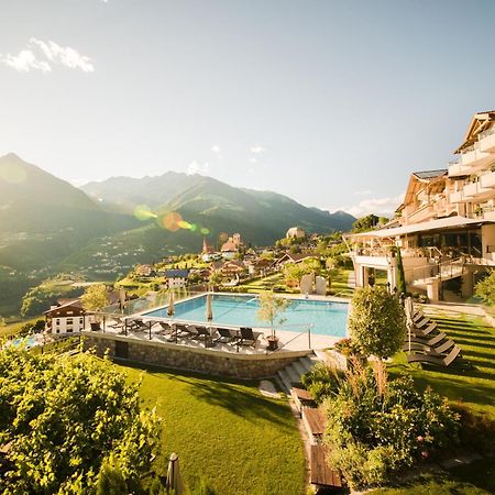 Hotel Resmairhof Schenna Bagian luar foto