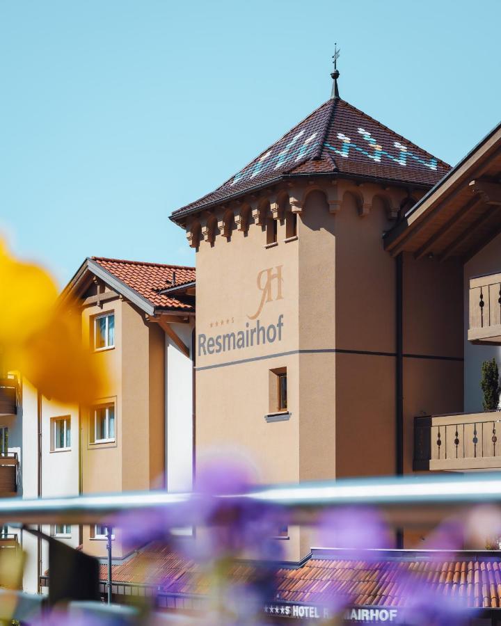 Hotel Resmairhof Schenna Bagian luar foto