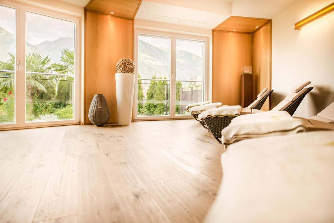 Hotel Resmairhof Schenna Bagian luar foto