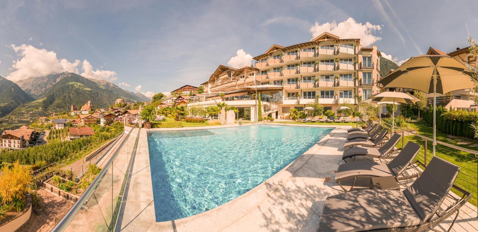 Hotel Resmairhof Schenna Bagian luar foto
