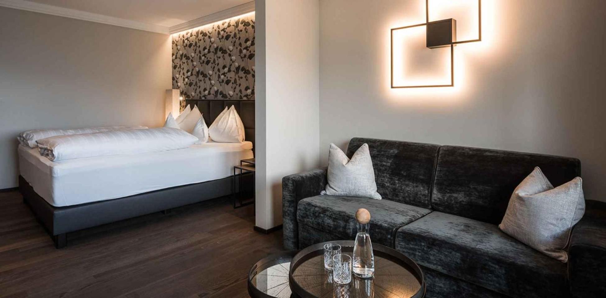 Hotel Resmairhof Schenna Bagian luar foto